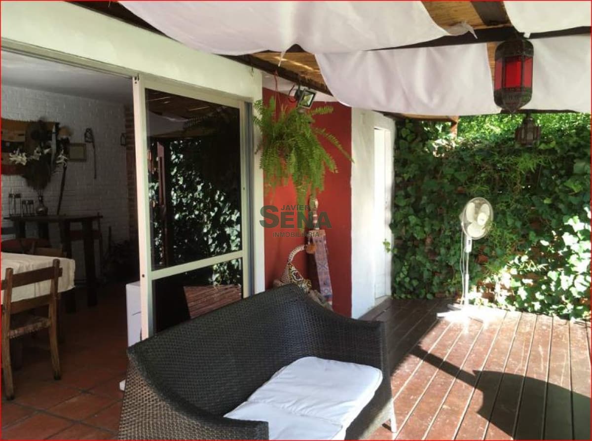 Alquiler de casa en la mansa, 4 dormitorios, 3 baño, piscina, cerca del mar.