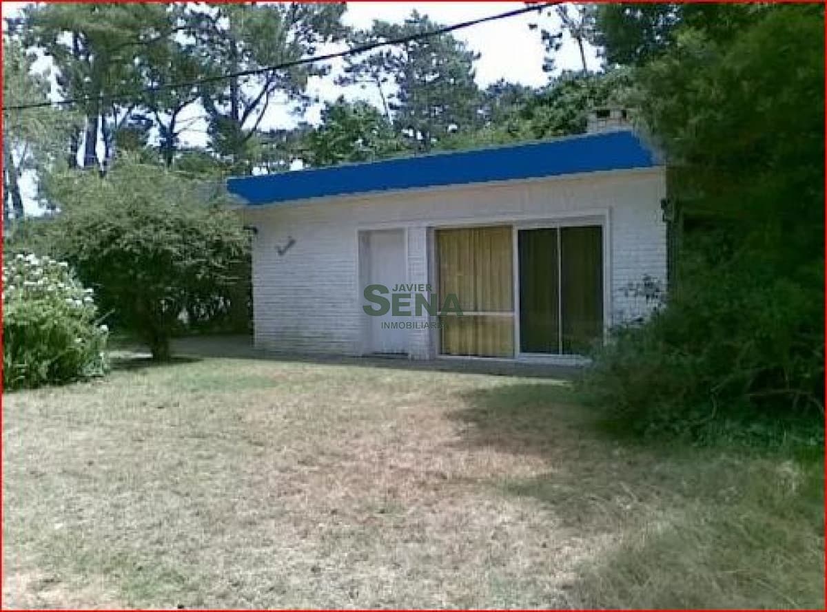 Alquiler de casa en Bervely Hils, 2 dormitorios, 2 baños, linda zona.