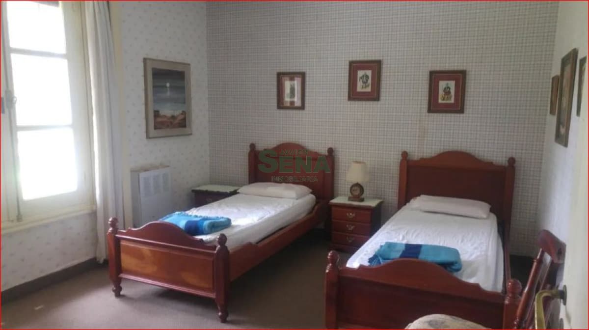 Alquiler de casa en la mansa, 4 dormitorios, 4 baños, piscina, buen parque, buen entorno cerca del mar.