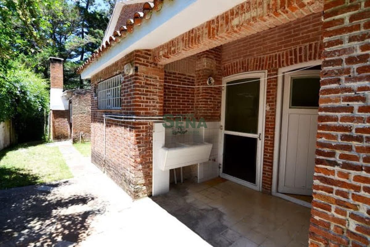 Alquiler de Chalet en san Rafael, 3 dormitorios, 3 baños, el mejor punto de San Rafael.