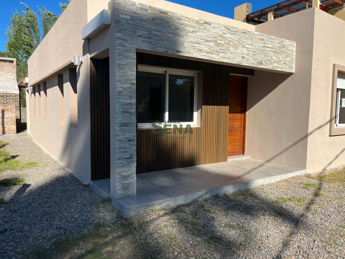 Venta de casa ph de 2 dorm, 2 baño, construcción nueva en lido lugar.