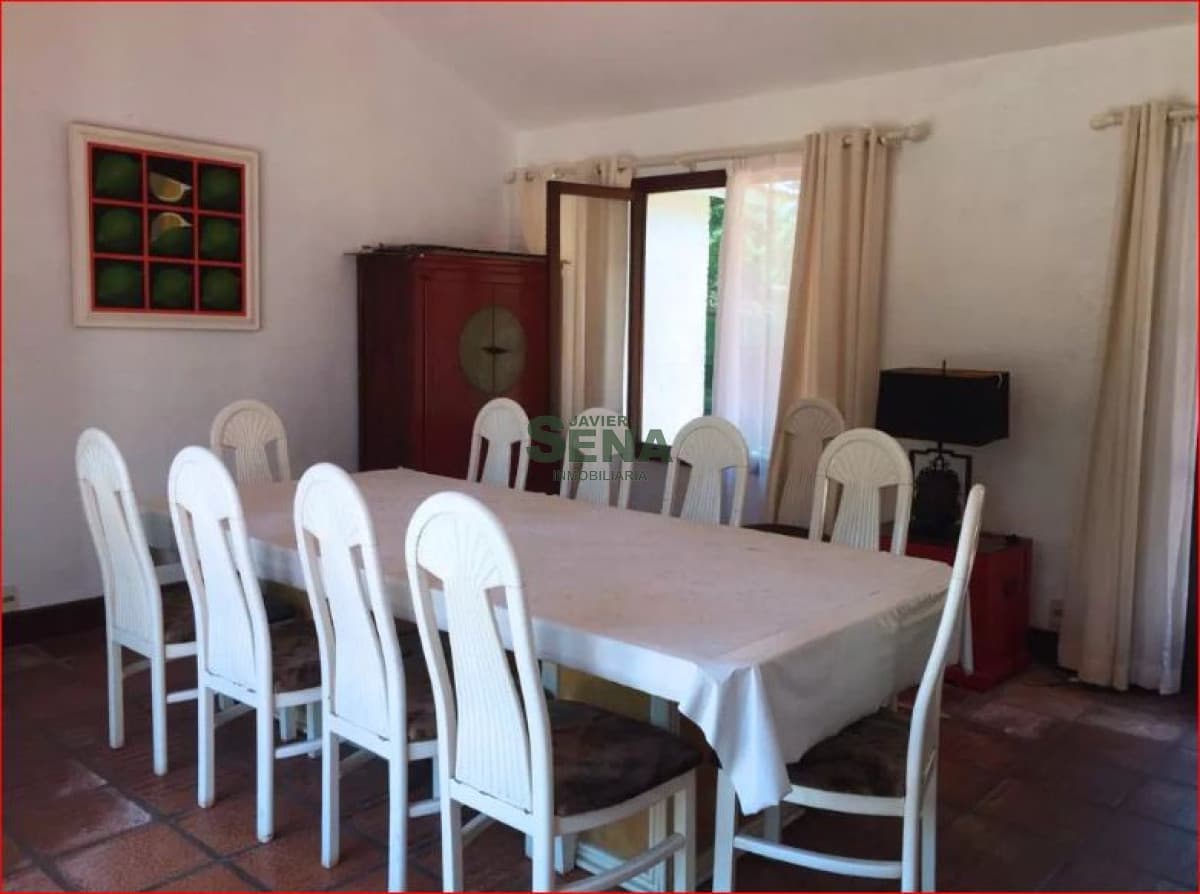 Alquiler de casa en la mansa, 4 dormitorios, 3 baños, precioso lugar cerca del mar.