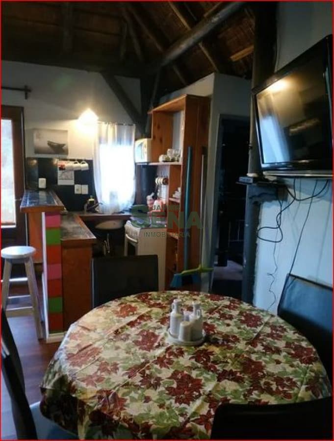 Alquiuler de casa en Punta Ballena, 2 dormitorios, baño, buen lugar y cerca del mar.