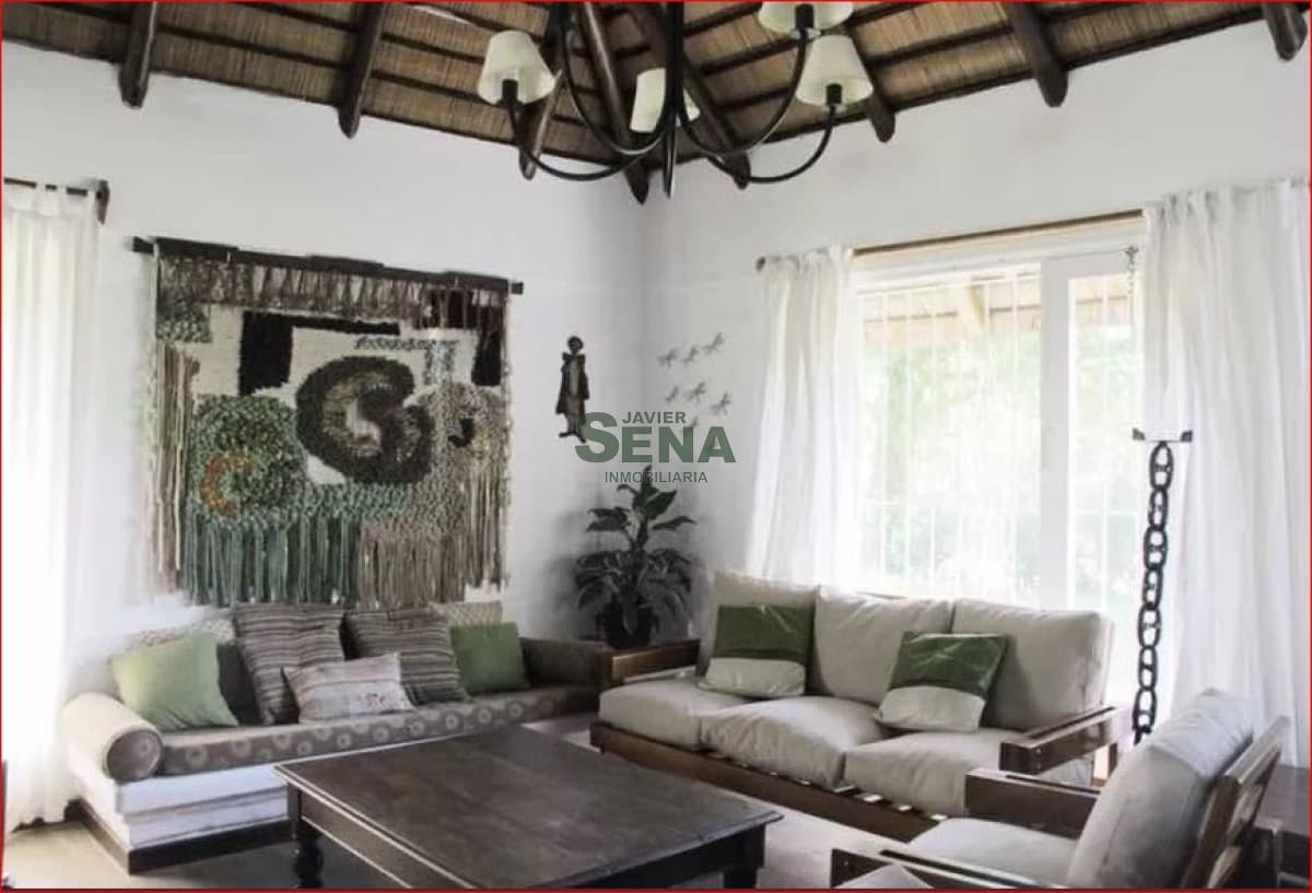 Alquiler de casa en Rincon del Indio, 3 dormitorios, 2 baños, lindo parque.