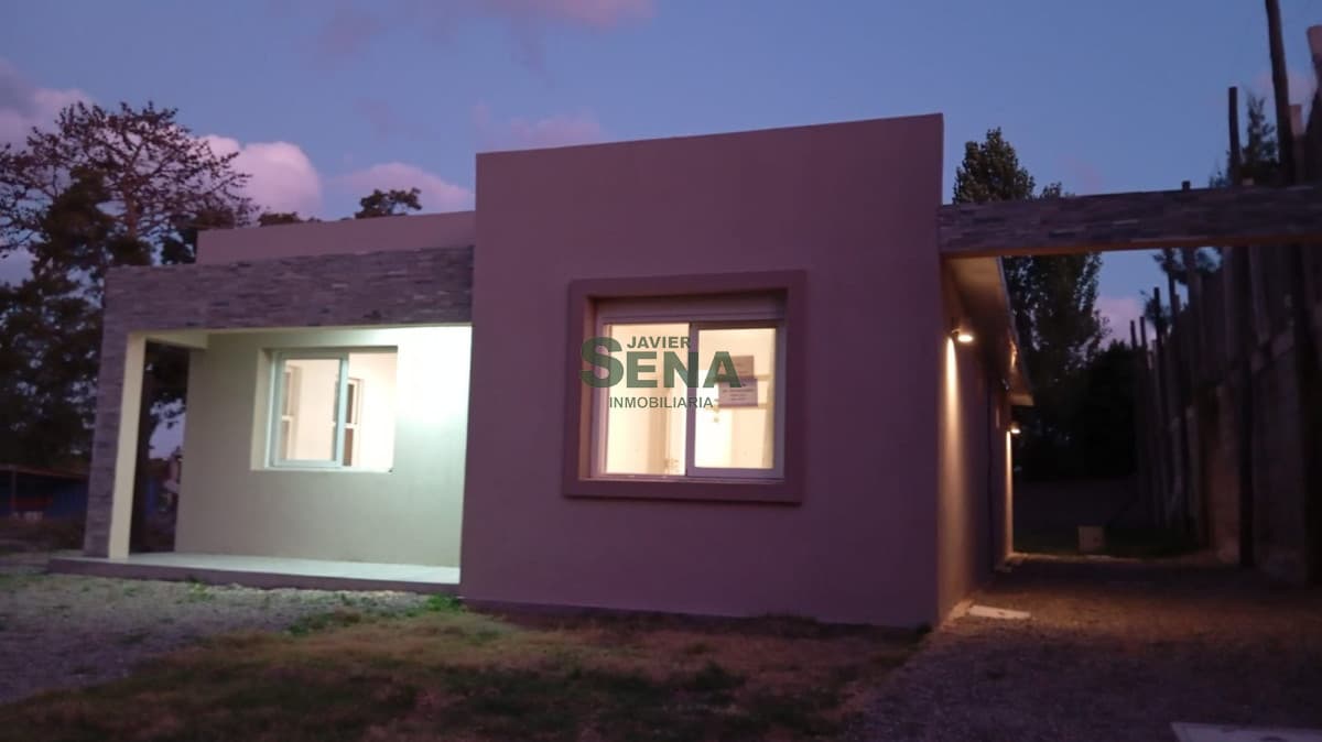 Venta de casa ph de 2 dorm, 2 baño, construcción nueva en lido lugar.
