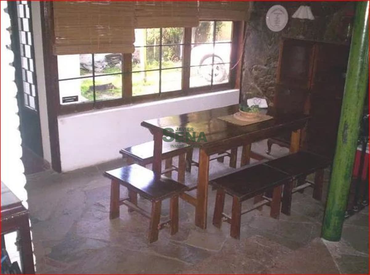 Alquiler de casa en Pinares, 2 dormitorios, 2 baños, buen lugar para descansar.