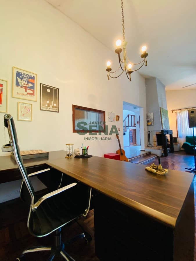 Venta y alquiler de casa en la Loma, 3 dormitorios, 2 baños, cerca de todo y para vivir todo el año.
