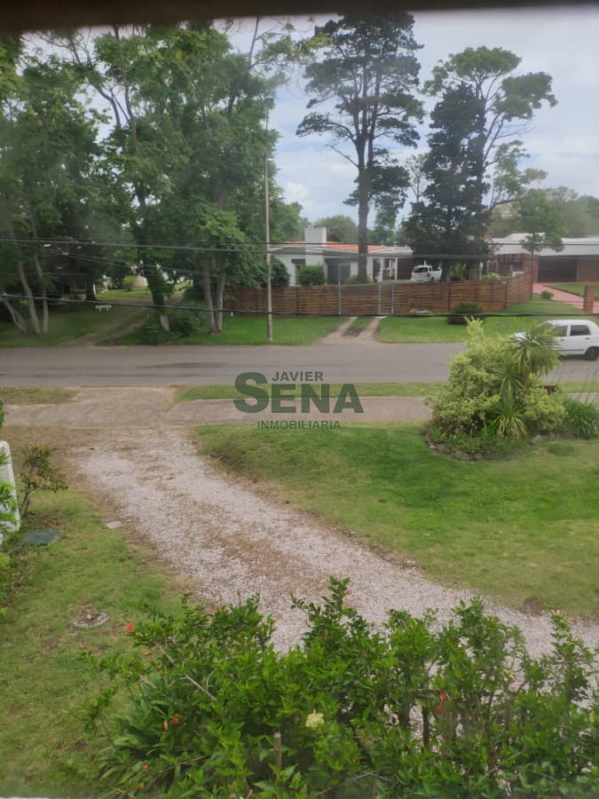 Venta y alquiler de cabaña en Pinares, 5 dormitorio, 3 baños, lindo lugar.