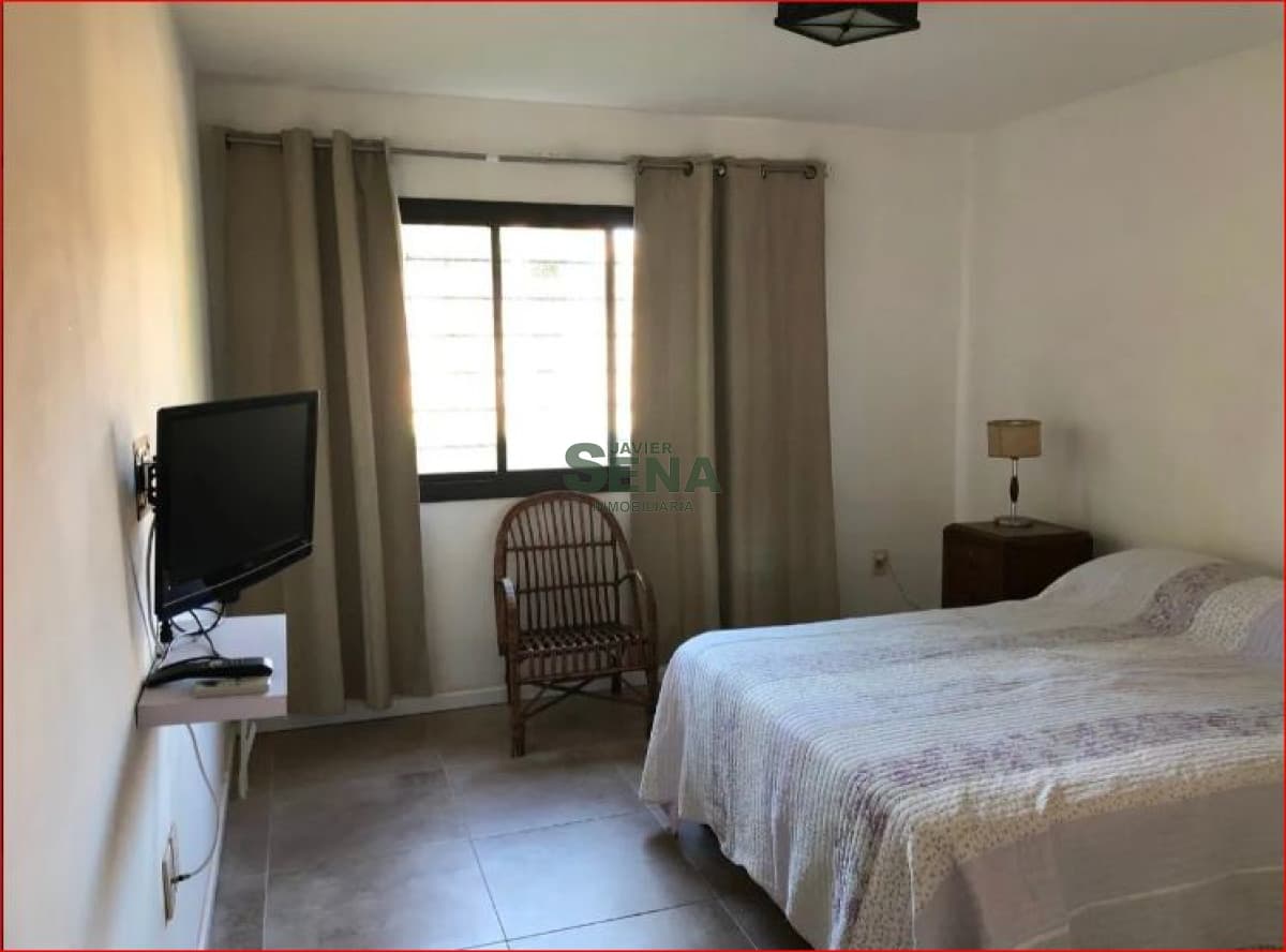 Alquila casa en pinares, 3 dormitorios, 2 baños, lindo parque con piscina.