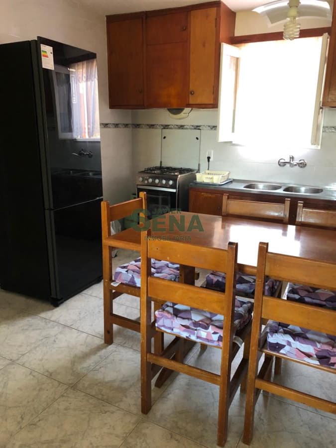 Venta y alquiler de Casa en Brio Buenos aires, 2 dormitorios, baño, buen lugar.