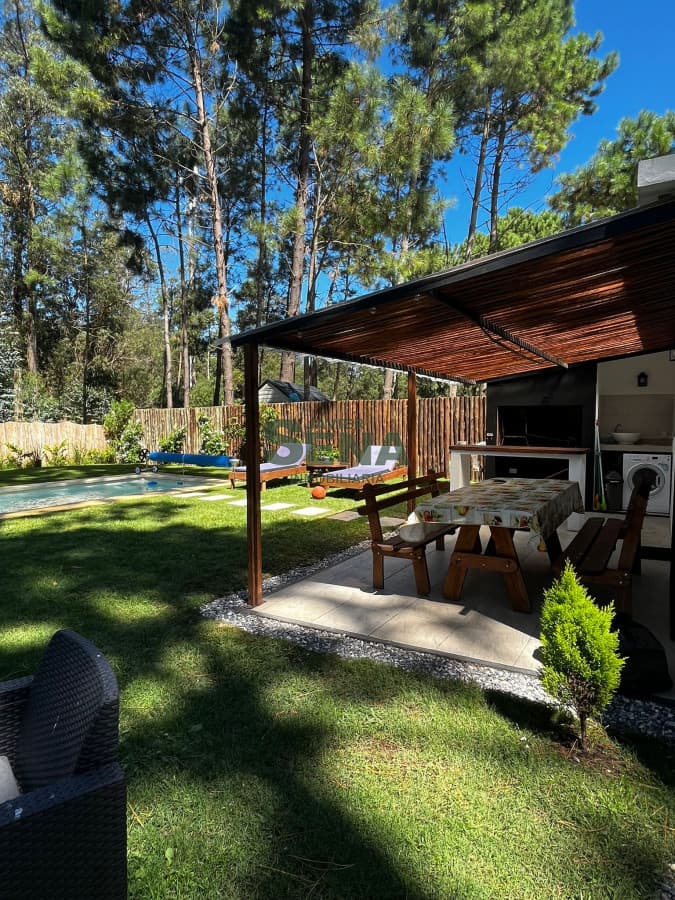 Alquiler temporal de casa en Pinares, 3 dormitorios, 2 baños, preciosa lugar.