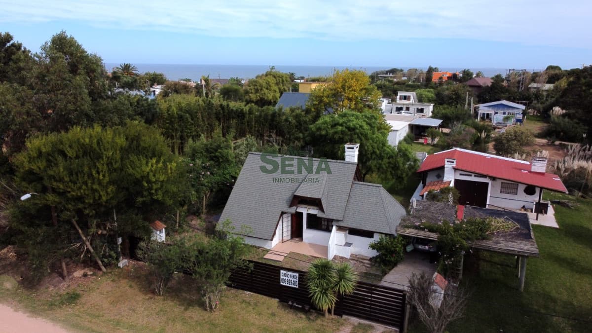 Venta de casa en el Chorro, 3 dormitorios2 baños, precioso lugar.