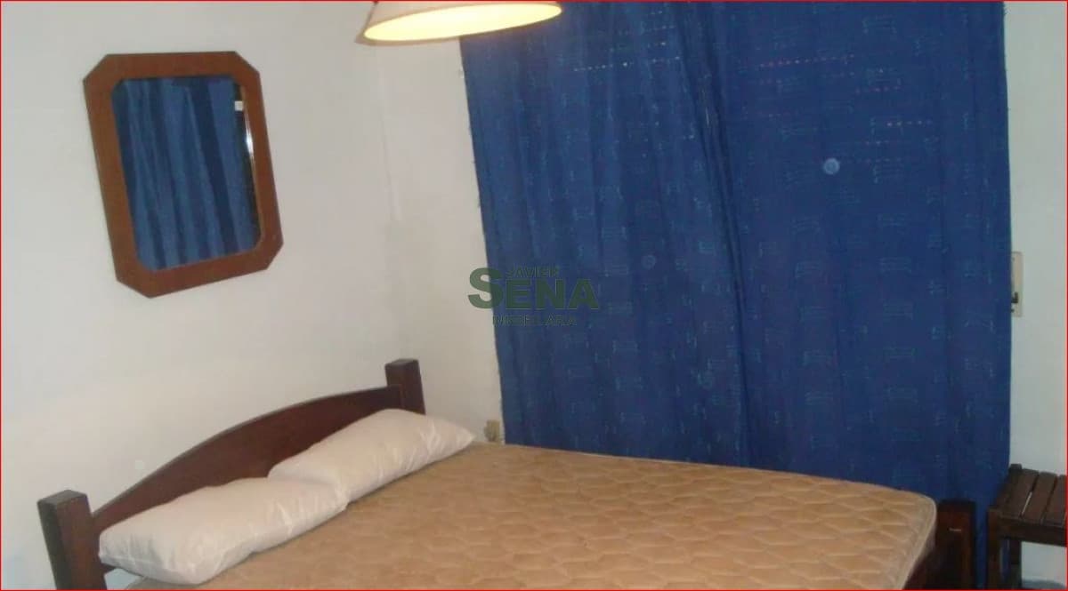Alquiler de casa en Bervely Hils, 2 dormitorios, 2 baños, linda zona.