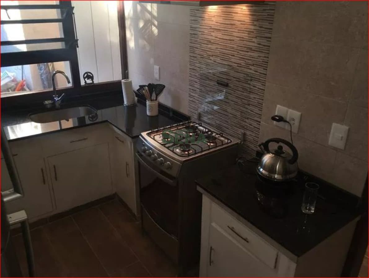 Alquiler de casa en la mansa, 3 dormitorios, 2 baños, buen lugar.
