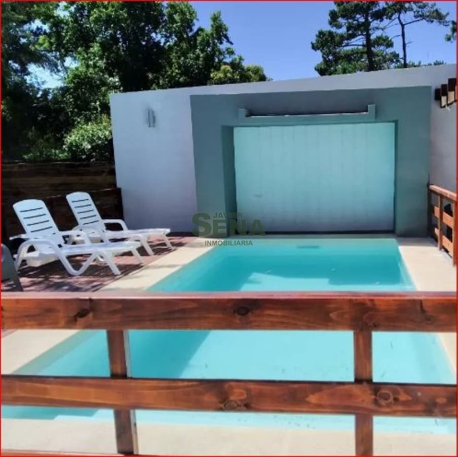 Alquiler de casa Cantegril, 3 dormitorios, 2 baños, cerca de todo, buen parque.