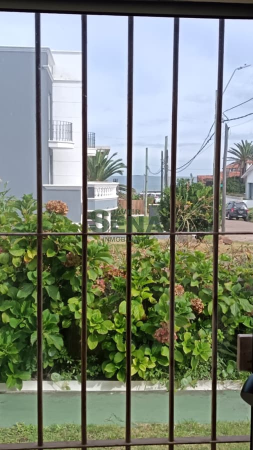 Alquiler de casa de un dormitorio, baño, cerca de la  playa en La Barra