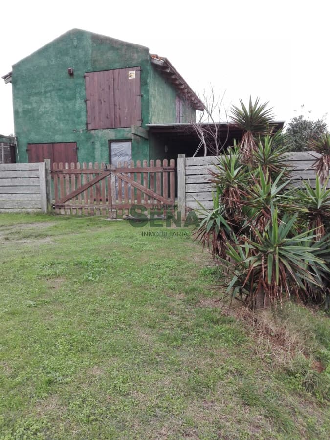 Venta de casa en Santa Monica, 2 dormitorios, baño, lindo lugar.