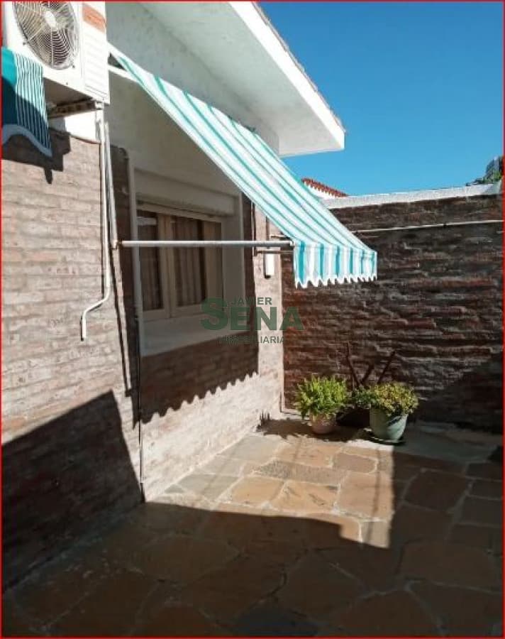 Alquiler de casa en la Mansa, 3 dormitorios, 3 baños, cerca del mar.