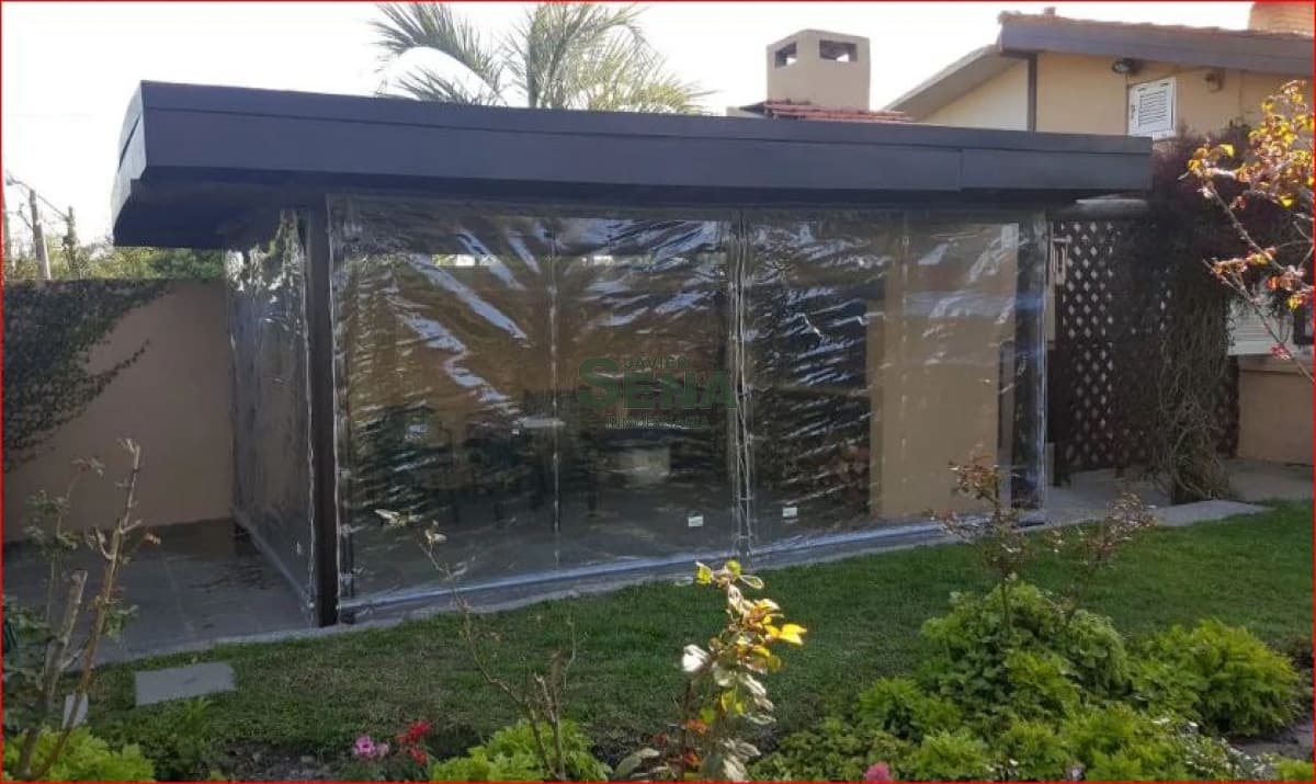 Alquiler de cvasa en la mansa, 3 dormitorios, 2 baños, cerca del mar y bien puesta.