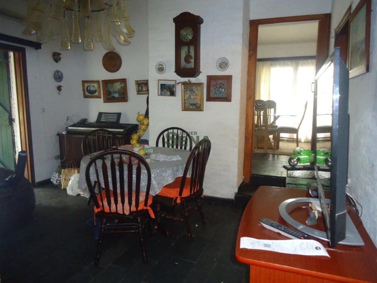 Venta y alquiler de casa en Las Delicias, 2 dormitorios, 2 baños, lindo
