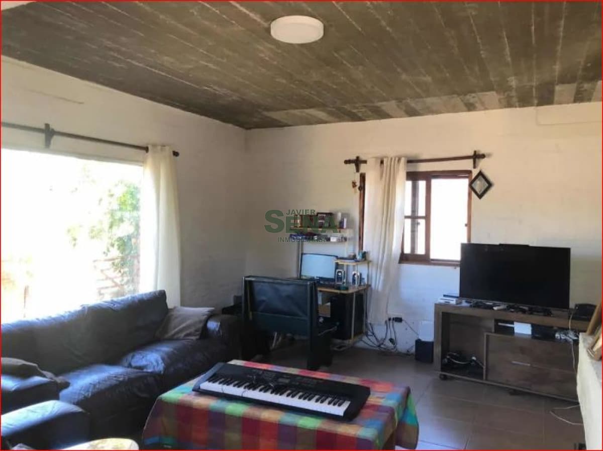 Alquiler de casa en la Mansa, 3 dormitorios, 2 baños, piscina, parque, cerca del mar.
