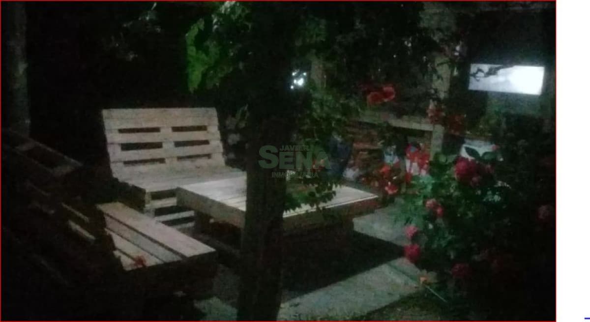 Alquiler de casa en Brio Lugano, 3 dormitorios, 2 baños, lindo parque y cerca del Shopping.