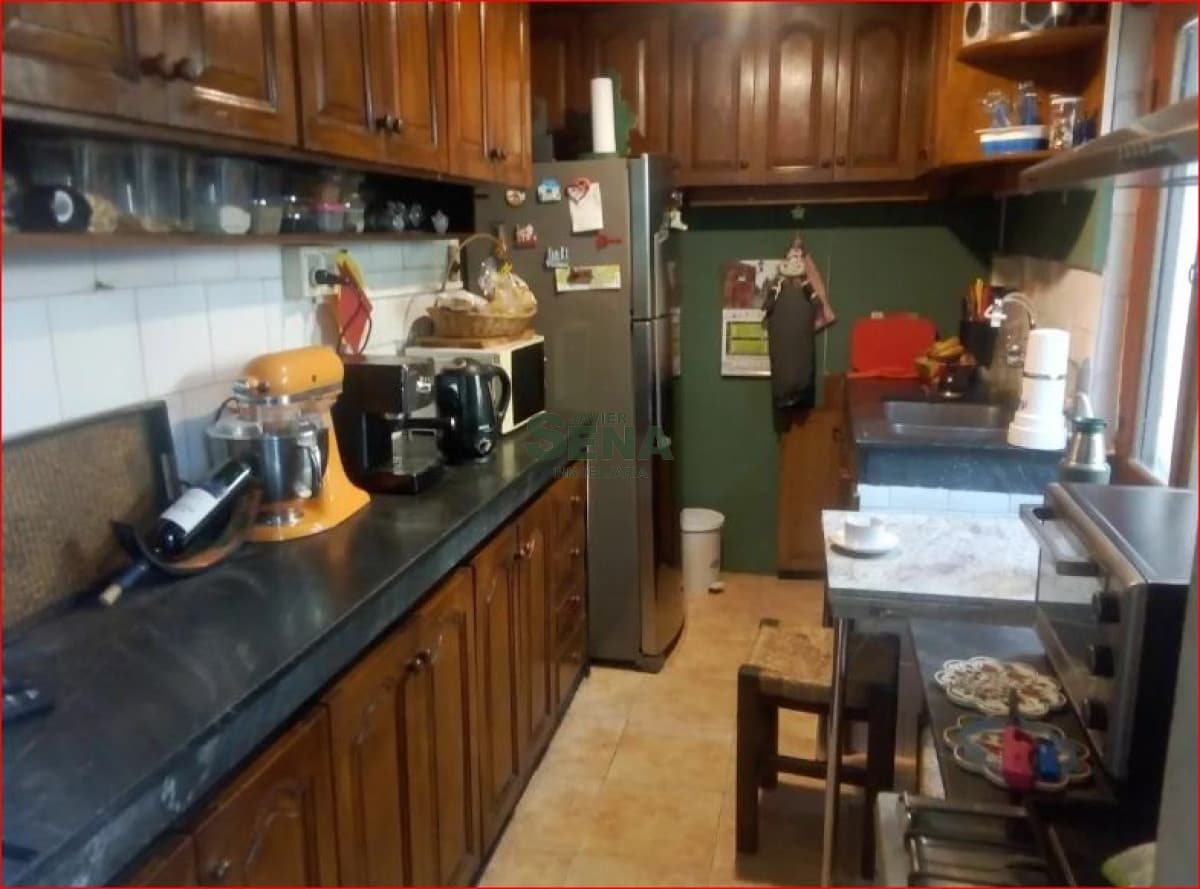 Venta de casa en Pocitos, 3 dormitorios, 2 baños, lindo lugar.