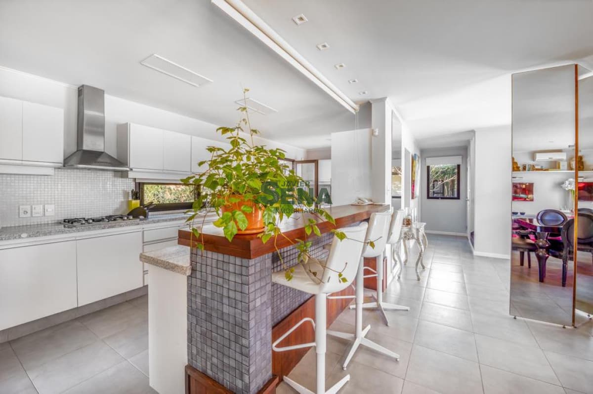 Venta Casa en Pinares,  2 dormitorios, 3 baños, barrio privado, servicios.