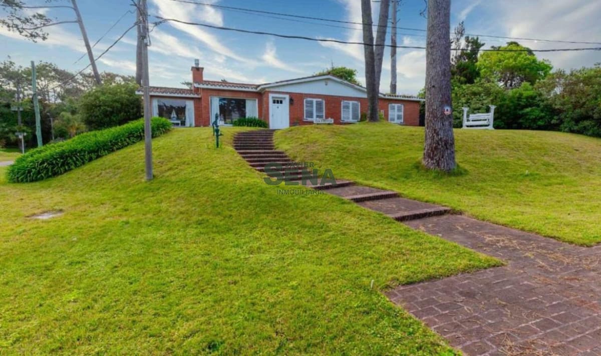 Alquiler temporal de casa en san rafael con 5 dorm piscina a una cuadra de la playa
