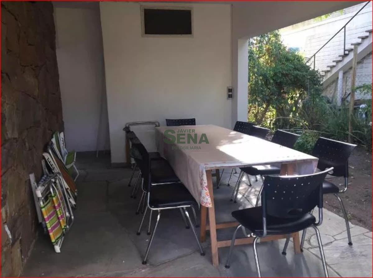 Alquiler de casa en la Mansa, 3 dormitorios, 2 baños, lindo parque,.