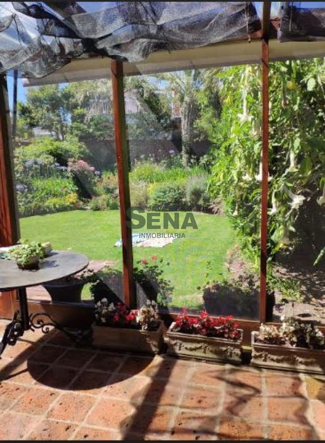 Venta y alquiler en La barra, 4 dormitorios, 3 baños, cerca del mar.-