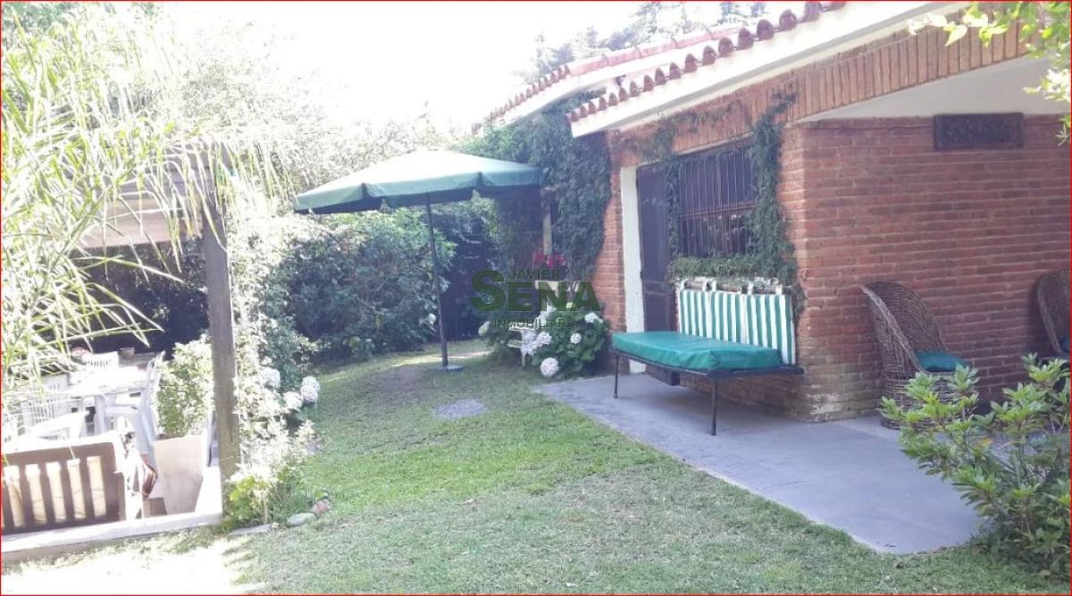 Casa ID.167522 - Alquiler de casa en la Mansa, 2 dormitorios, baño, lindo Jardin.-