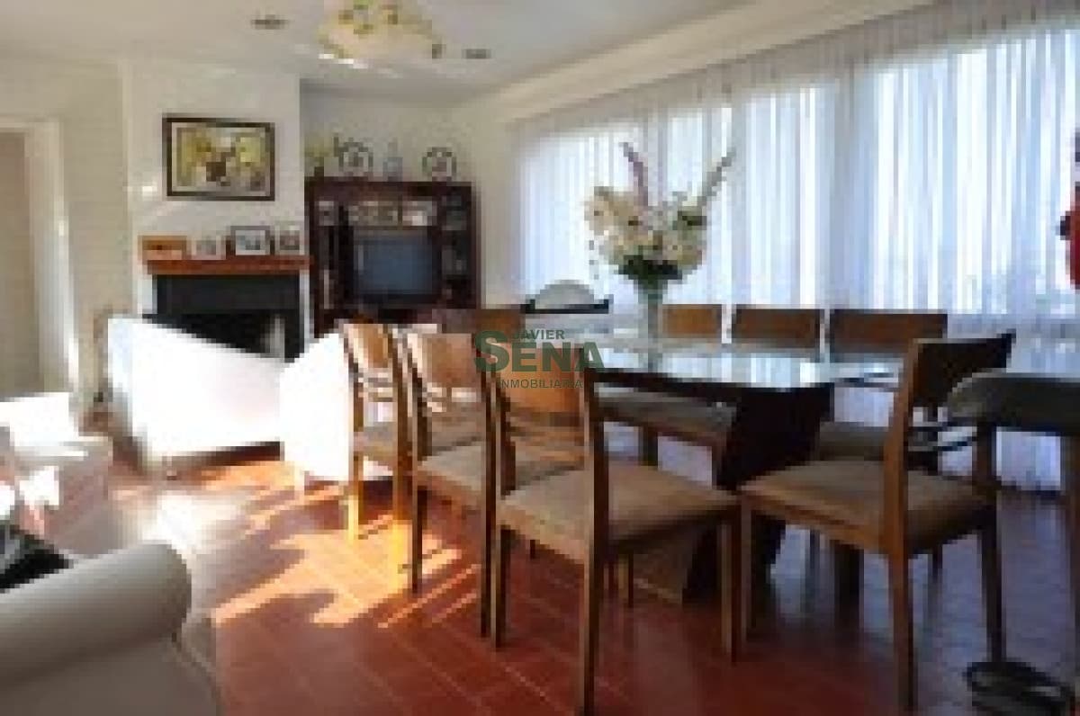 Alquiler de casa frente al Mar, brava, 3 dormitorios, 2 baños, linda zona.
