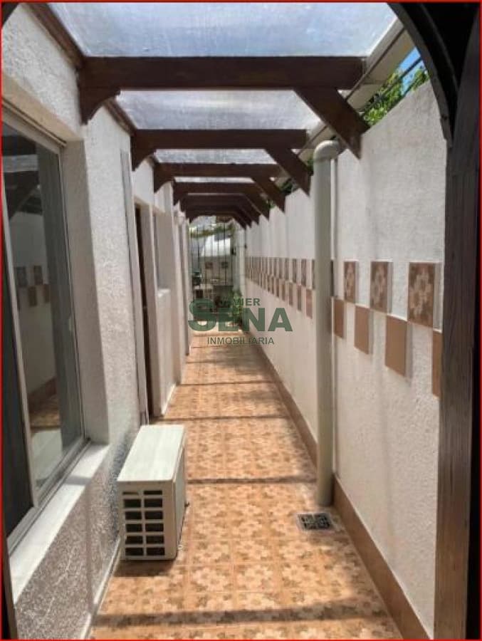 Alquiler de casa en la Mansa, 3 dormitorios, 3 baños, lindo lugar cerca del mar.