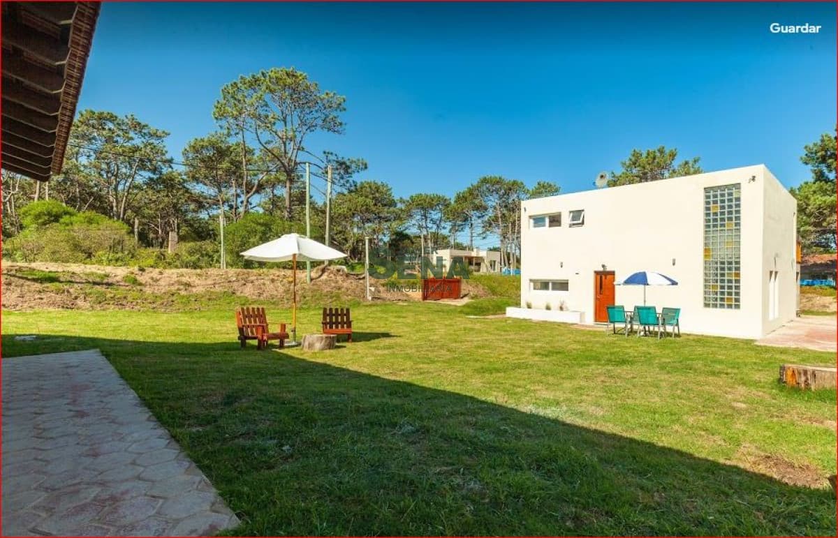 Venta y alquiler de casa en Manantiales, 3 dormitorios, 2 baños, cerca del mar y buen entorno.