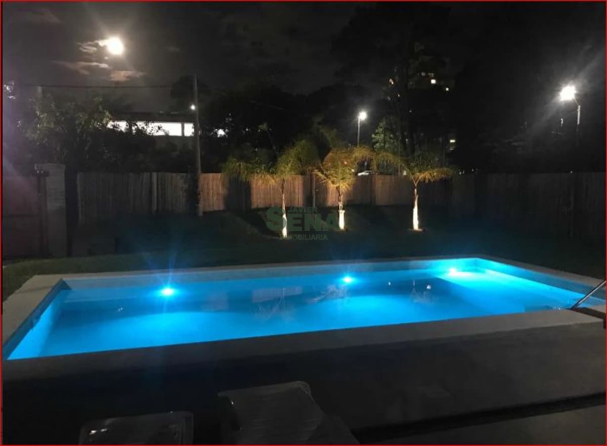 Alquiler de casa en la mansa, 5 dormitorios, 5 baños, piscina, cerca del mar, buena casa.
