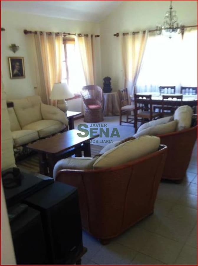 Venta de casa en Jardines de cordoba, 3 dormitorios, 2 baños, buen lugar para vivir todo el año.