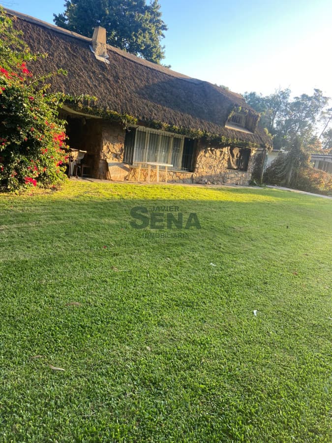 Venta de casa en el Golf, de 6 dormitorios, 3 baños con 1200 m2 de terreno