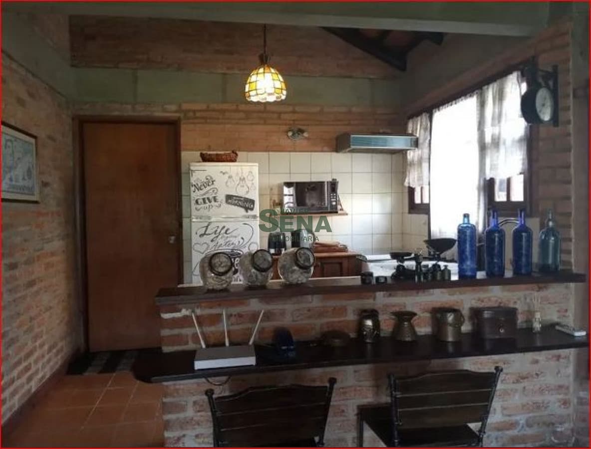 Alquiler de casa en Pinares, 2 dormitorio, 2 baños, piscina, cerca del mar.