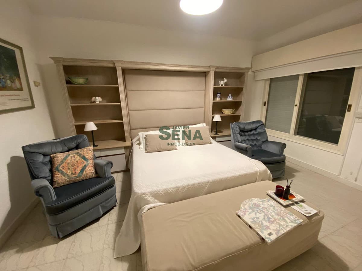 Alquiler de amplia casa con piscina en San Rafael, 4 dormitorios, 4 baños, y a dos cuadras de playa Brava