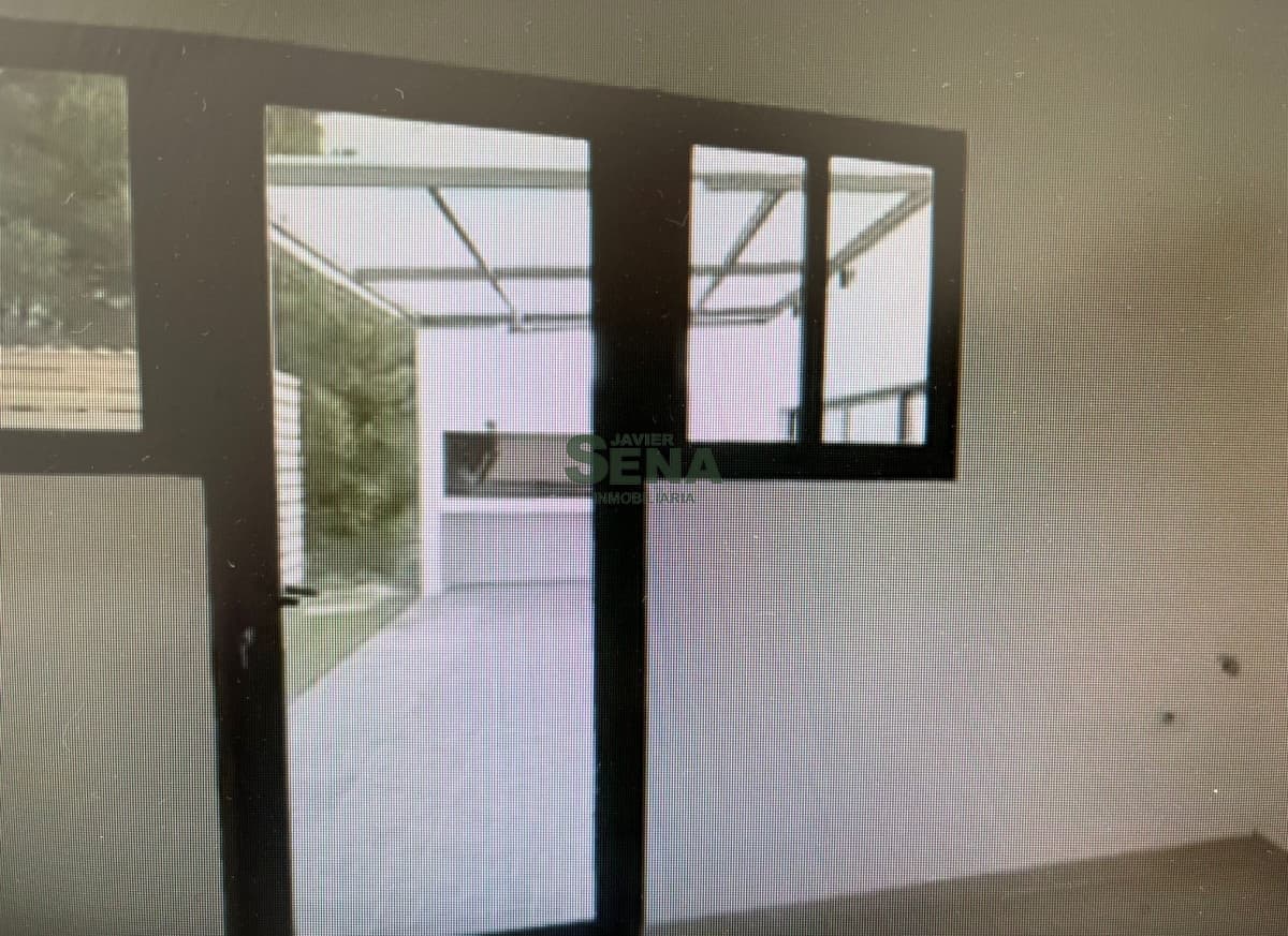 Se alquila Mirador de la Tahona a estrenar, 4 dormitorios en suite, buena construccion.