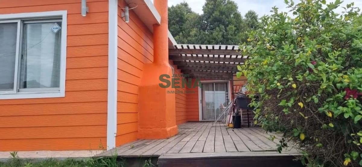 Venta de casa en el Chorro, de 2 dormitorios, baño, cerca del mar.