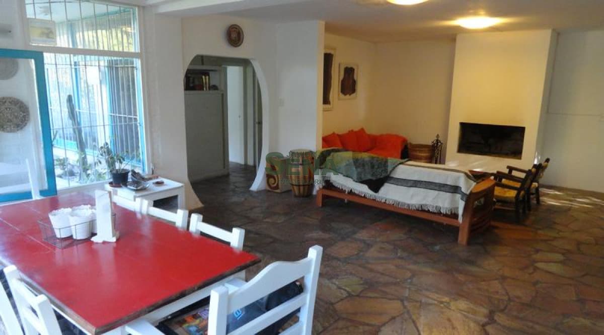 Bervely Hill, 3 dormi, 3 baños, lindo lugar.