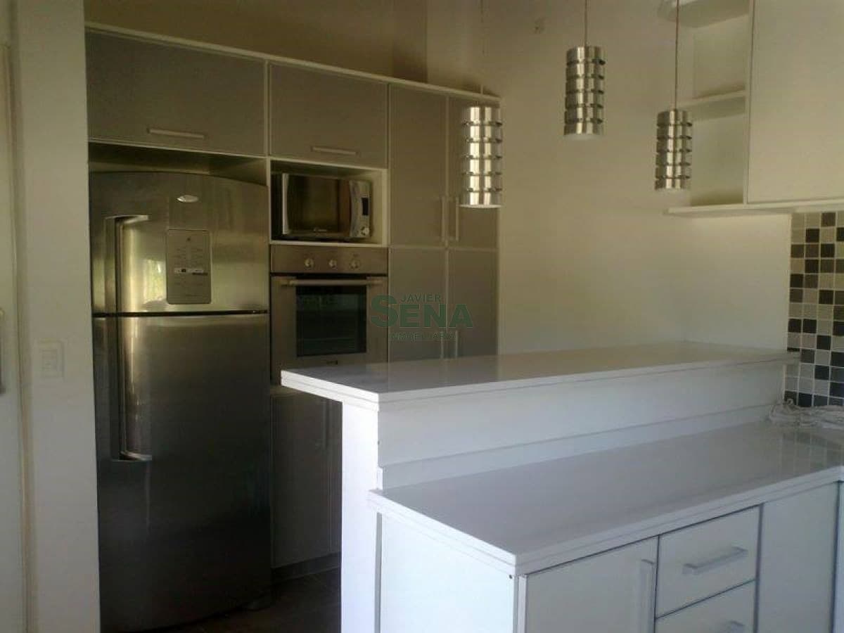 Venta y alquiler de casa en BERVELY HILLS, 4 DORMITORIOS, 5 BAÑOS, 1200M2 TIERRA