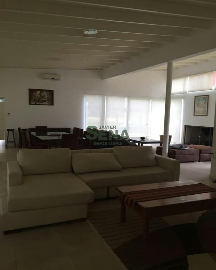 Punta Ballena, 3 Dormitorios, 2 baños, piscina y seguridad, permuta.
