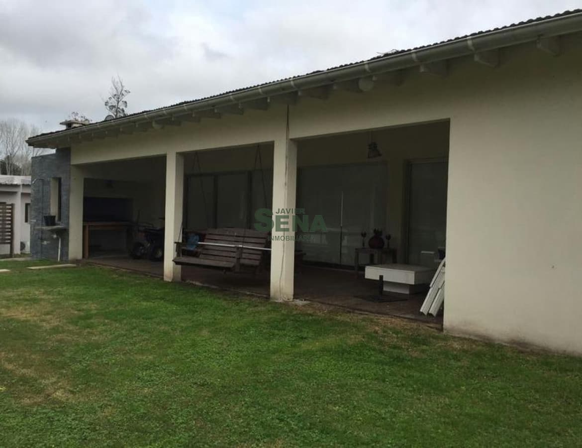 Punta Ballena, 3 Dormitorios, 2 baños, piscina y seguridad, permuta.