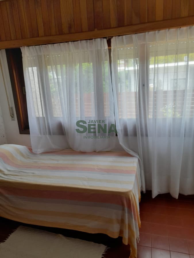 Alquiler temporal de casa de 3 dormitorios, 2 baños, en las delicias