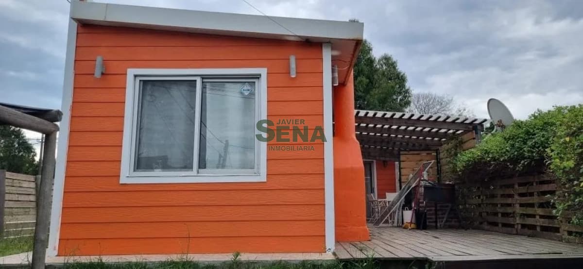 Venta de casa en el Chorro, de 2 dormitorios, baño, cerca del mar.