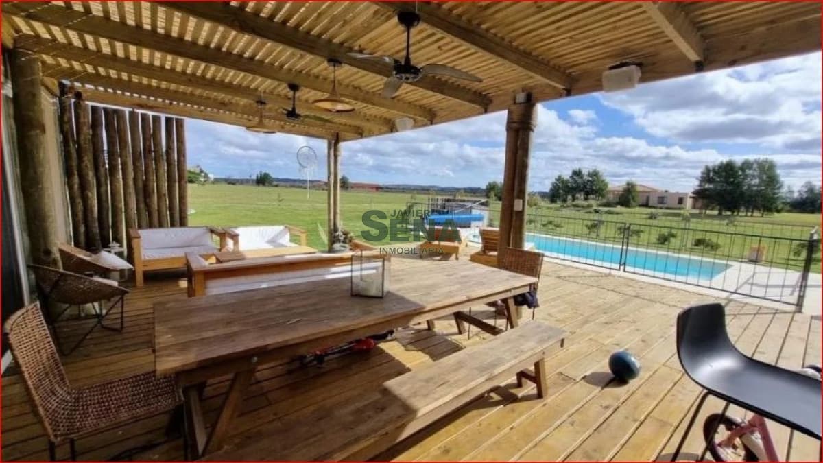 Venta de chacra zona del Quijote, 3 dormitorios, 3 baños, piscina, divino lugar.