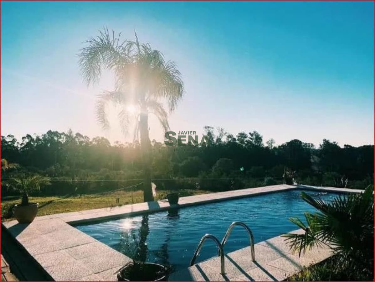 Venta de chacra en Aigua, son 2 hectareas, con casa, piscina, precioso lugar.